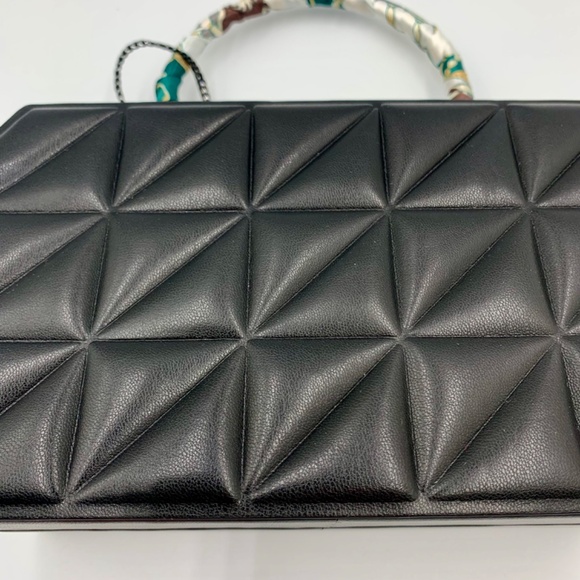 Stylish black quilted blue scarf top handle sling crossbody bag gold-tone chain - Picture 2 of 14